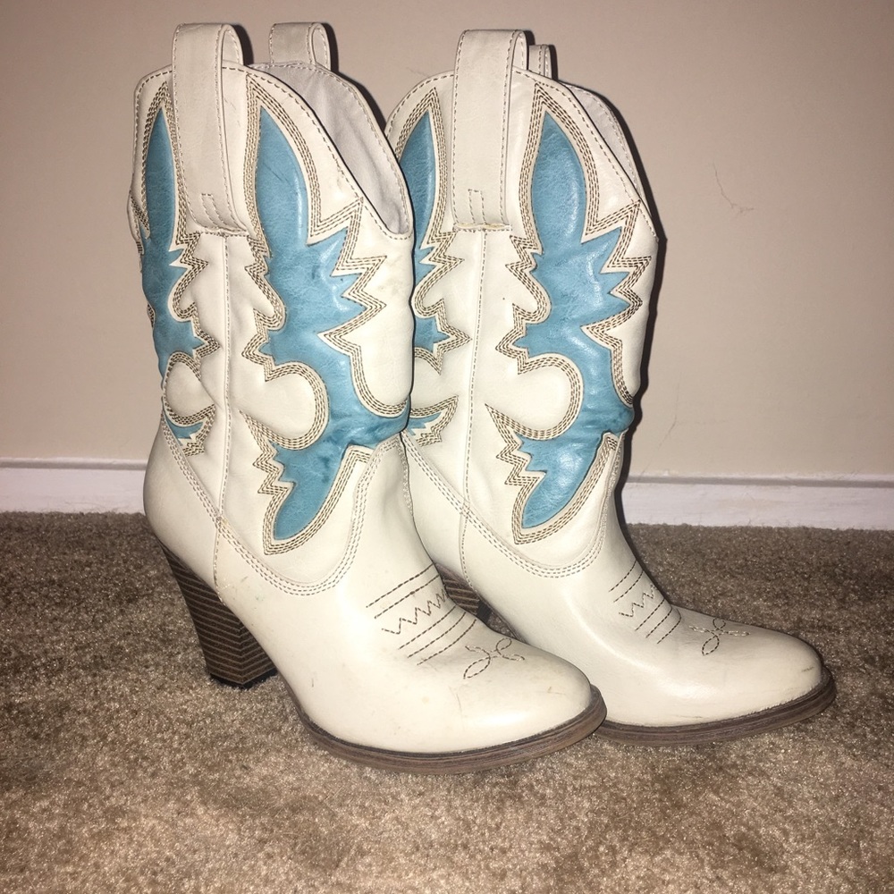 Cute cowboy boots with baby heel!